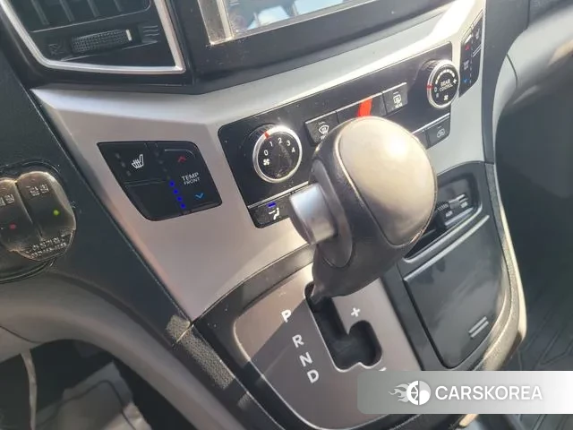 Hyundai The New Grand Starex id 3308122 из Кореи 19