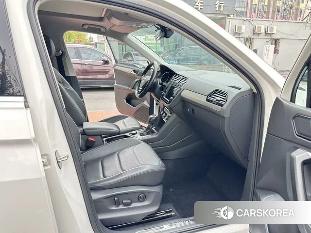 Volkswagen Tiguan L id 4210903 из Китая 12