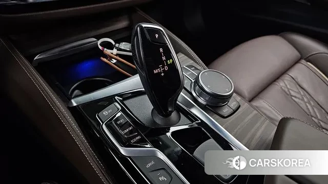 BMW 5 Series (G30) id 3598136 из Кореи 19