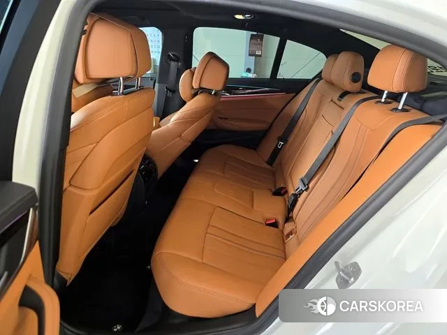 BMW 5 Series (G30) id 3054113 из Кореи 18