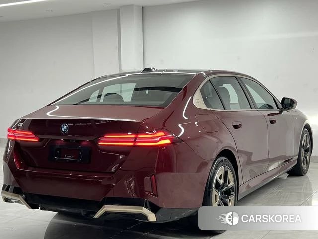 BMW i5 id 4297958 из Китая 30