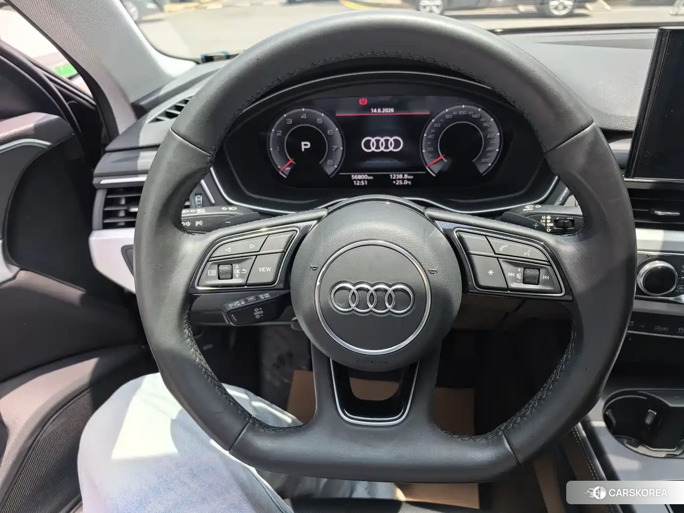 Audi A4L id 4601920 из Китая 14