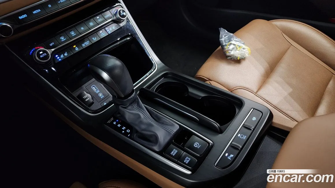 Hyundai Grandeur IG Hybrid id 1943220 из Кореи 19