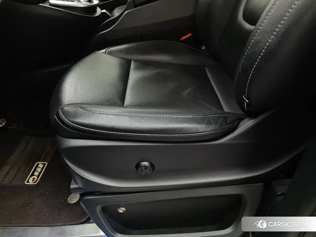 Mercedes-Benz V-Class id 4600924 из Китая 23