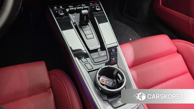 Porsche 911(992) id 4280446 из Кореи 19