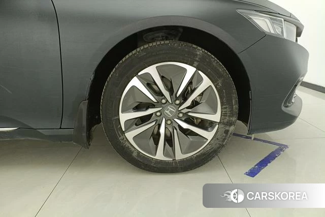 Honda Accord id 3768911 из Китая 16