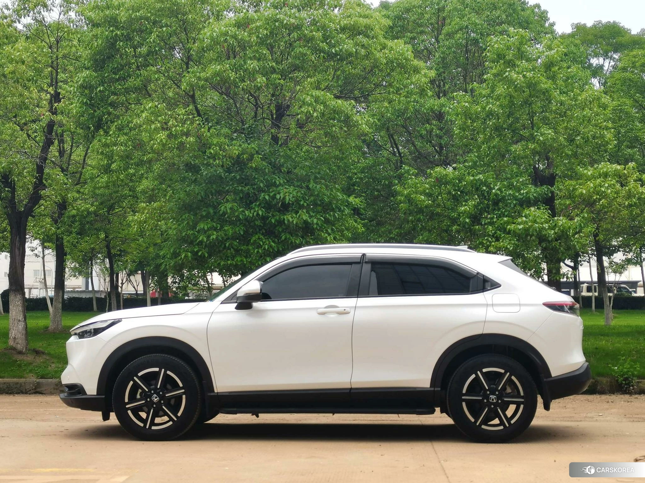Honda Vezel id 4510569 из Китая 24