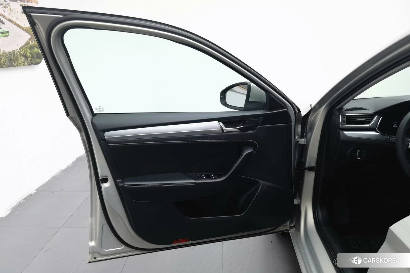 Skoda Superb id 4437913 из Китая 23