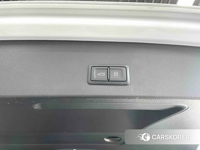 Audi Q2L id 4190494 из Китая 20