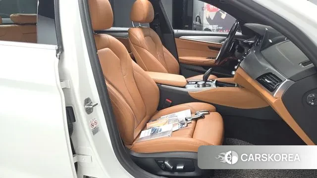 BMW 5 Series (G30) id 3515425 из Кореи 19