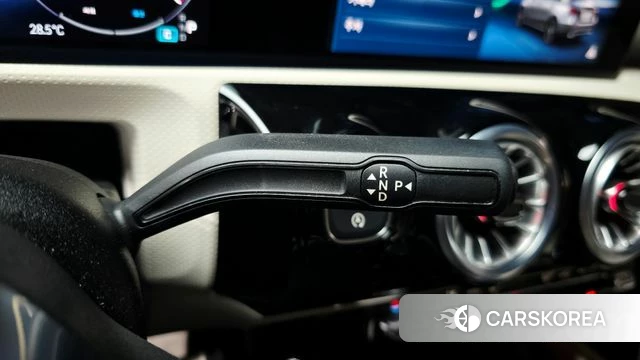 Mercedes-Benz A-Class W177 id 4879974 из Кореи 31