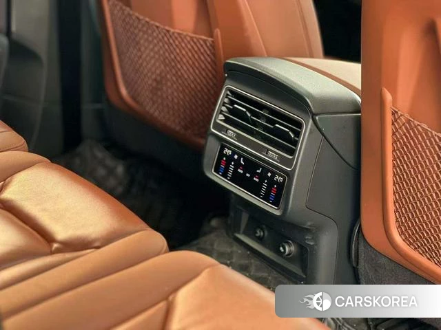 Audi Q7 id 4213894 из Китая 29