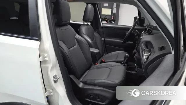 Jeep Renegade id 3389723 из Кореи 19