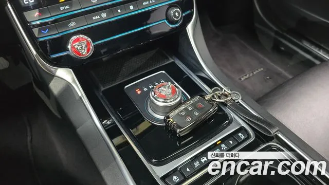 Jaguar XE id 2764904 из Кореи 19