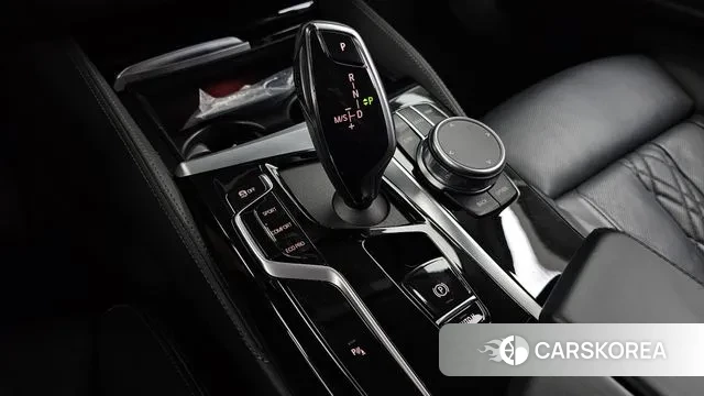 BMW 5 Series (G30) id 3128374 из Кореи 19