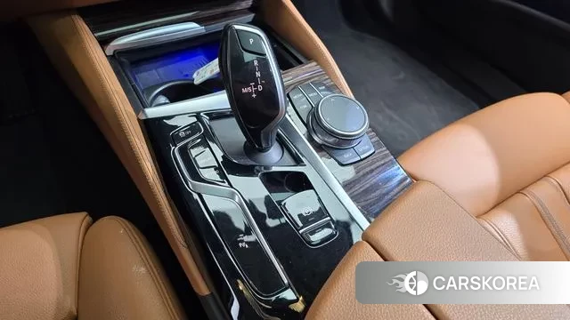 BMW 5 Series (G30) id 3452829 из Кореи 19