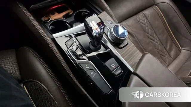 BMW 5 Series (G30) id 3474861 из Кореи 19