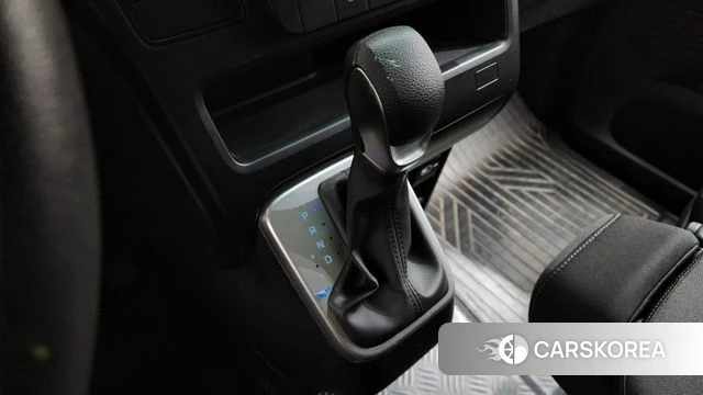 Hyundai Staria id 4194908 из Кореи 18