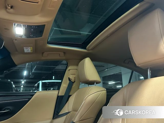 Lexus ES300h 7th generation id 3818352 из Кореи 19