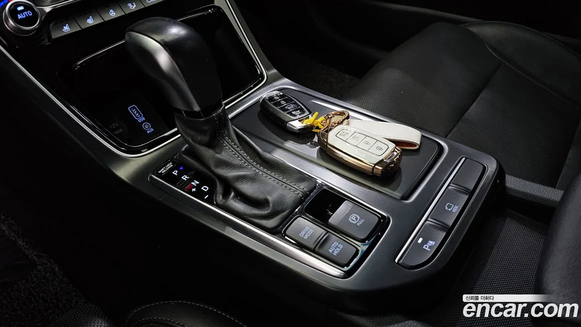 Hyundai Grandeur IG id 2156383 из Кореи 19