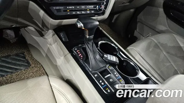 Kia The New Carnival id 2402032 из Кореи 19