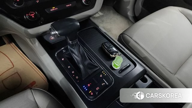 Kia All New Carnival id 4269560 из Кореи 19