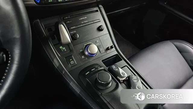 Lexus CT200h id 3380636 из Кореи 19