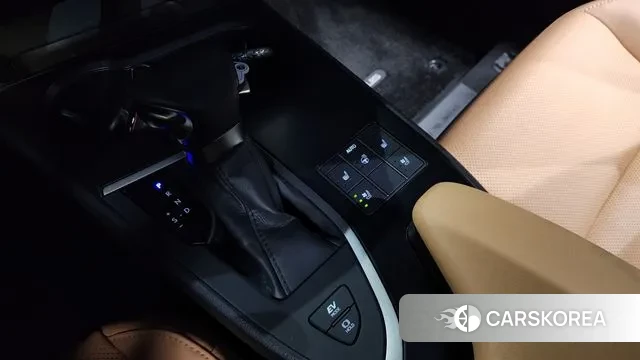 Lexus UX250h id 3031480 из Кореи 19