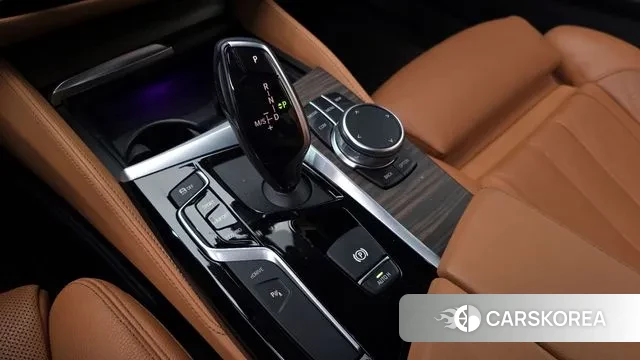 BMW 5 Series (G30) id 3601681 из Кореи 19