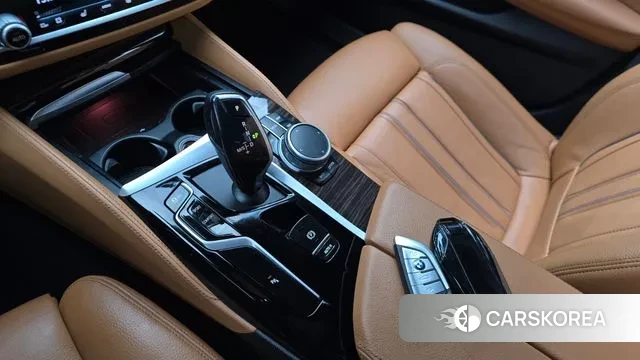 BMW 5 Series (G30) id 3422129 из Кореи 19