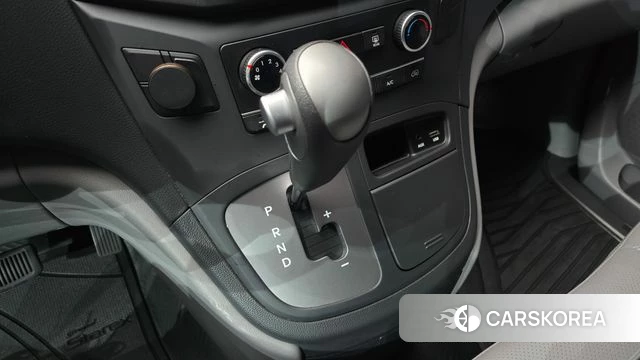 Hyundai The New Grand Starex id 3879776 из Кореи 19