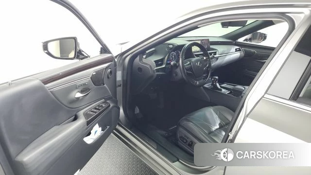 Lexus ES300h 7th generation id 3910832 из Кореи 19