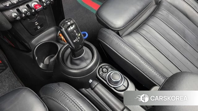 Mini Cooper S Convertible id 4701377 из Кореи 31