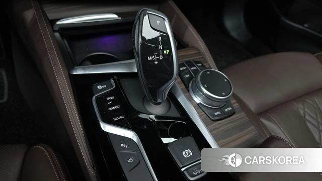 BMW 5 Series (G30) id 4855862 из Кореи 31