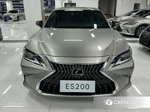 Lexus ES id 4365866 из Китая 11