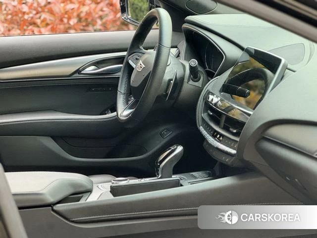 Cadillac CT5 id 4240867 из Китая 9
