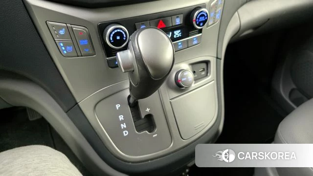 Hyundai The New Grand Starex id 4285651 из Кореи 29
