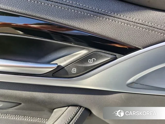 BMW 5 Series (G30) id 3625460 из Кореи 19