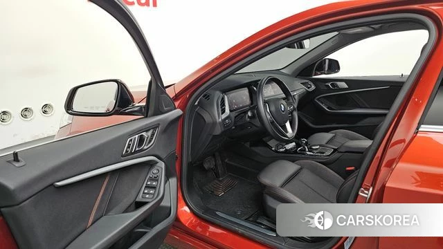 BMW 1 Series (F40) id 3916437 из Кореи 19