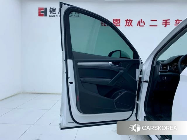 Audi Q5L id 4253412 из Китая 31