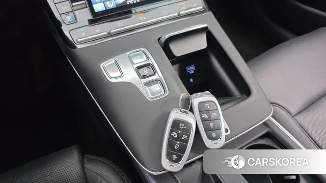 Hyundai The New Grandeur IG Hybrid id 3022425 из Кореи 19