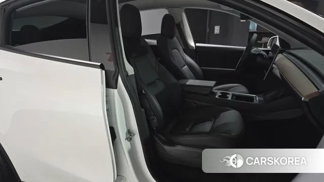 Tesla Model Y id 3017508 из Кореи 19