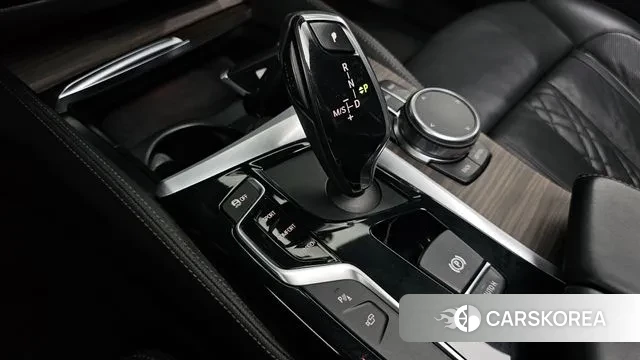 BMW 5 Series (G30) id 3284763 из Кореи 19