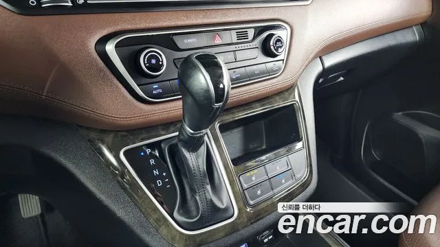 Hyundai The New Grand Starex id 2654649 из Кореи 19