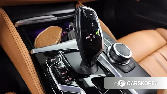 BMW 5 Series (G30) id 3639764 из Кореи 19