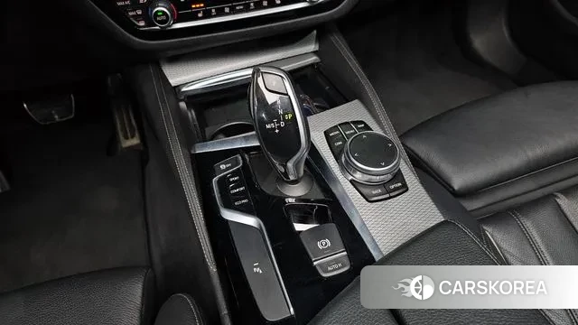 BMW 5 Series (G30) id 3494823 из Кореи 19