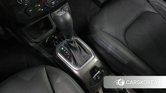 Jeep Renegade id 4746583 из Кореи 32