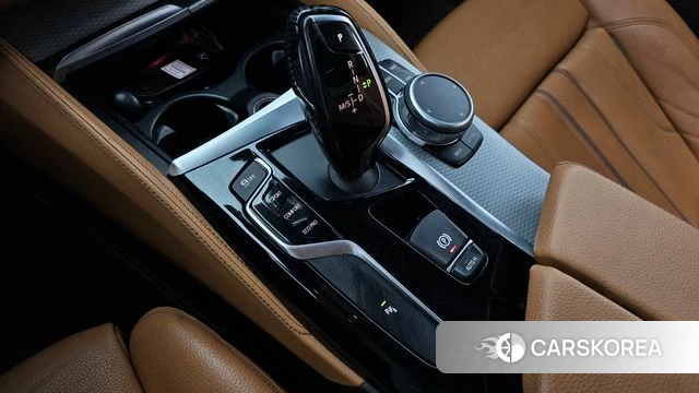 BMW 5 Series (G30) id 3955995 из Кореи 19