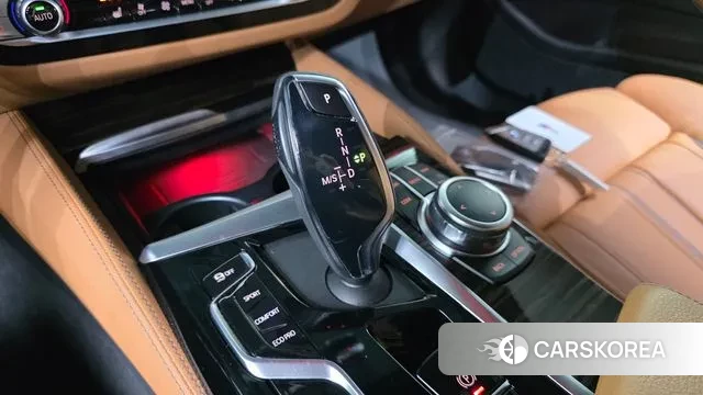 BMW 5 Series (G30) id 3685659 из Кореи 19