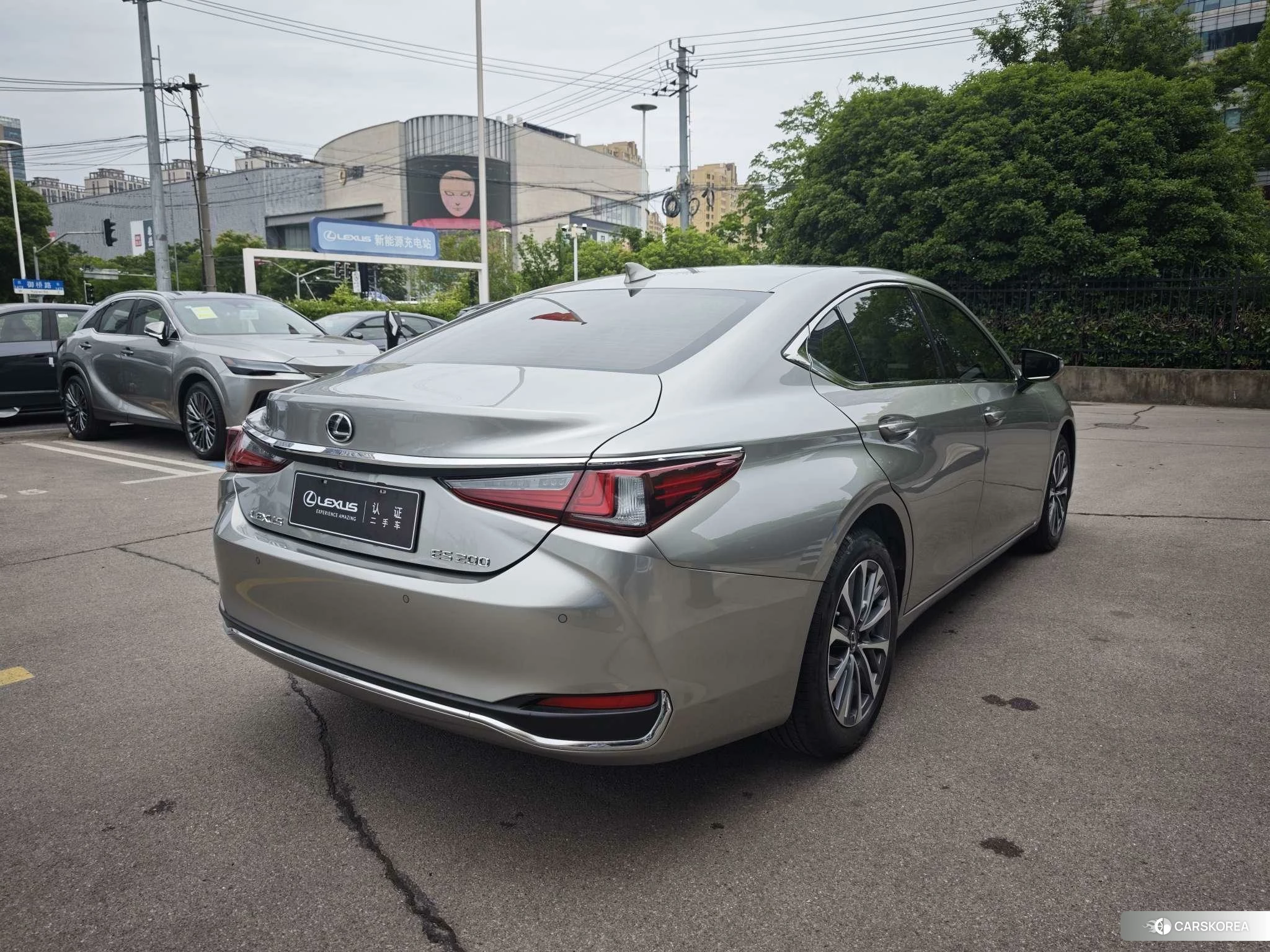 Lexus ES id 4455415 из Китая 15